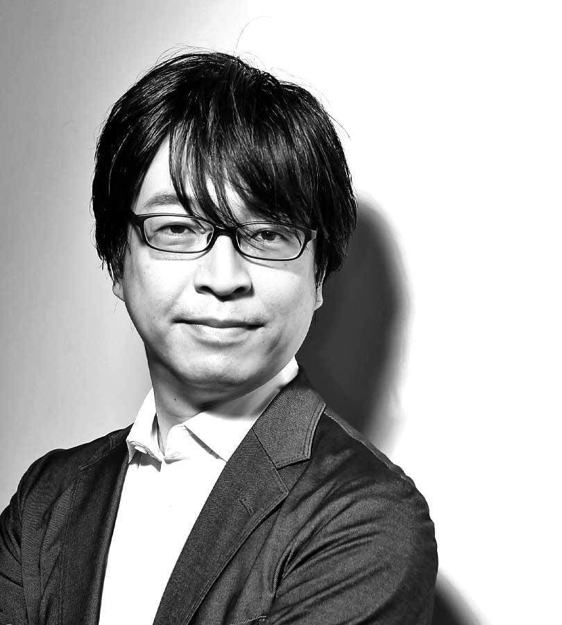 小山龍介