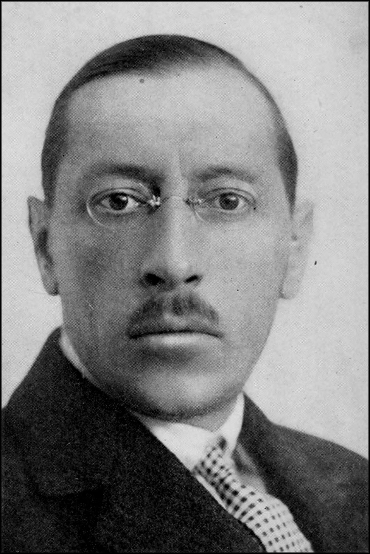 https://www.beyondmag.jp/wp-content/uploads/2022/06/459-Igor_Stravinsky_Essays.jpg