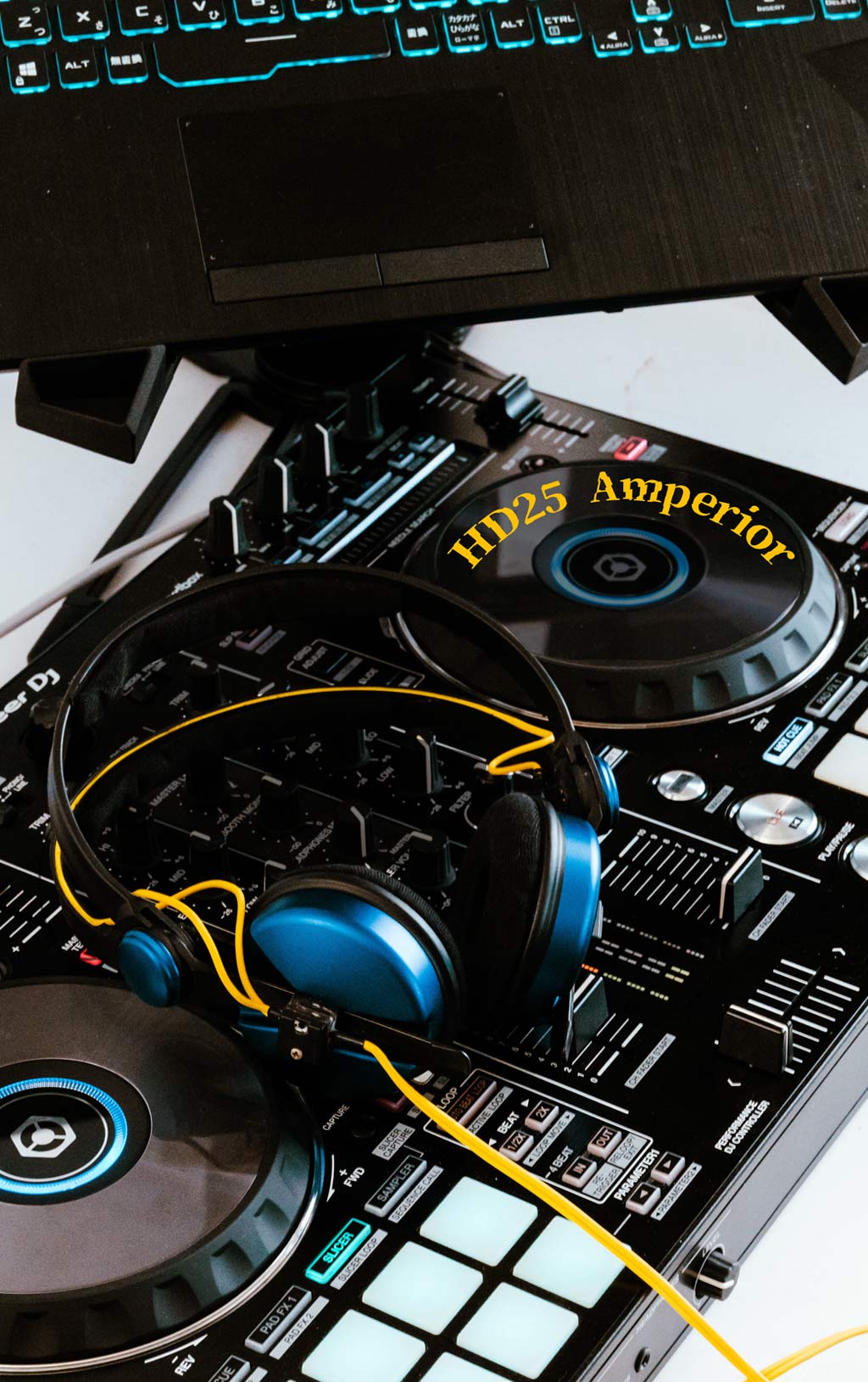 ガジェットライターが10年愛用するのヘッドホン。「DJ遊びにはゼンハイザーが欠かせない」
