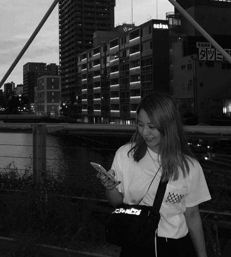 山根麻未