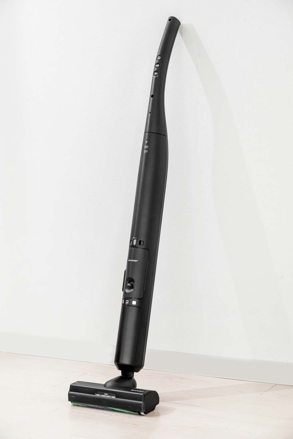 https://www.beyondmag.jp/wp-content/uploads/2025/04/16_SHARP2.jpg